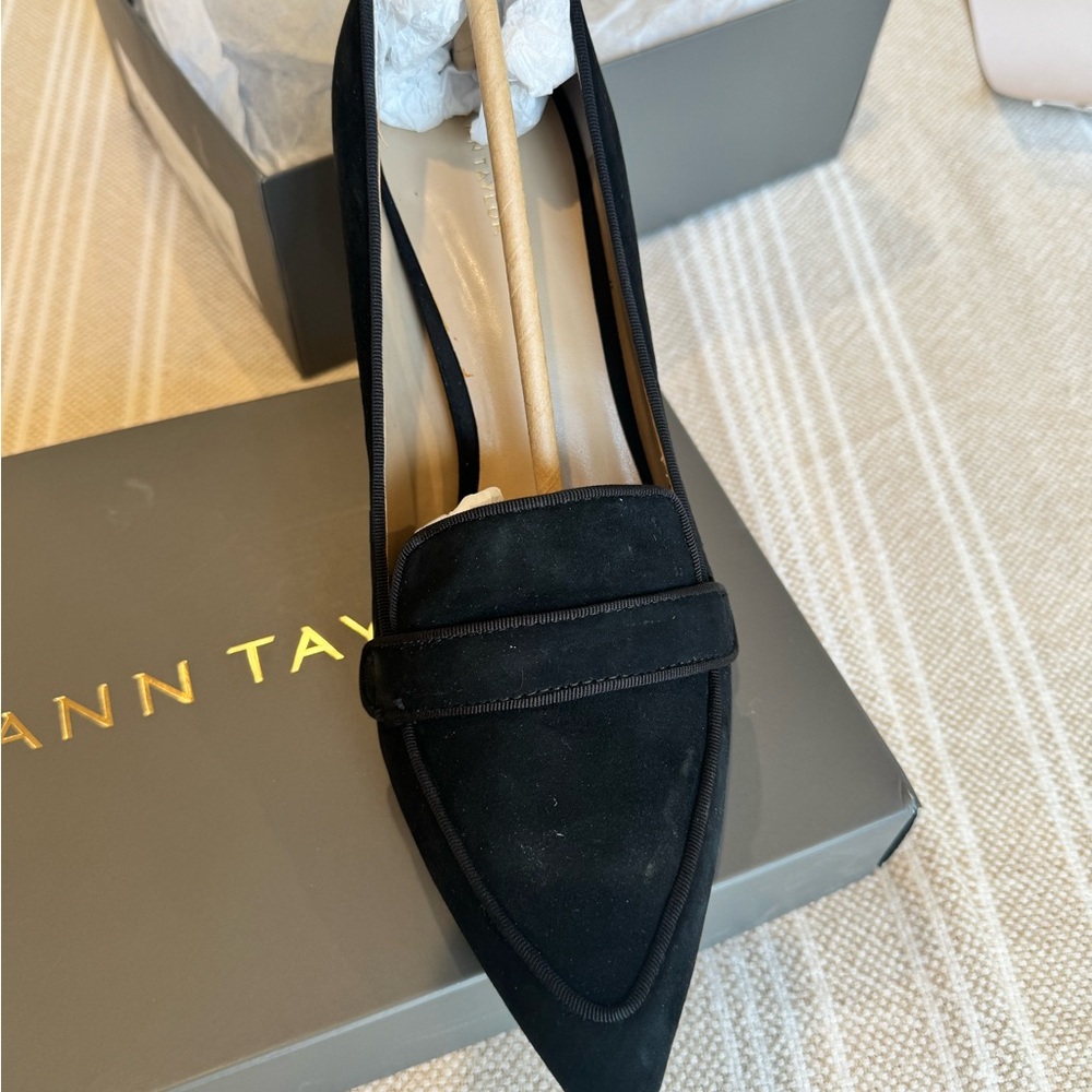 Ann Taylor black suede pumps